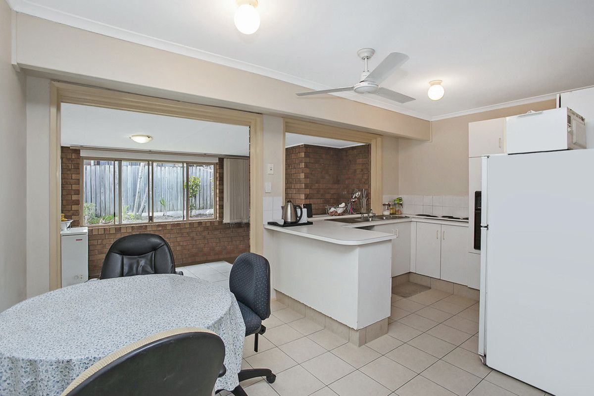 2/1 Wirth Terrace, Highland Park QLD 4211, Image 1