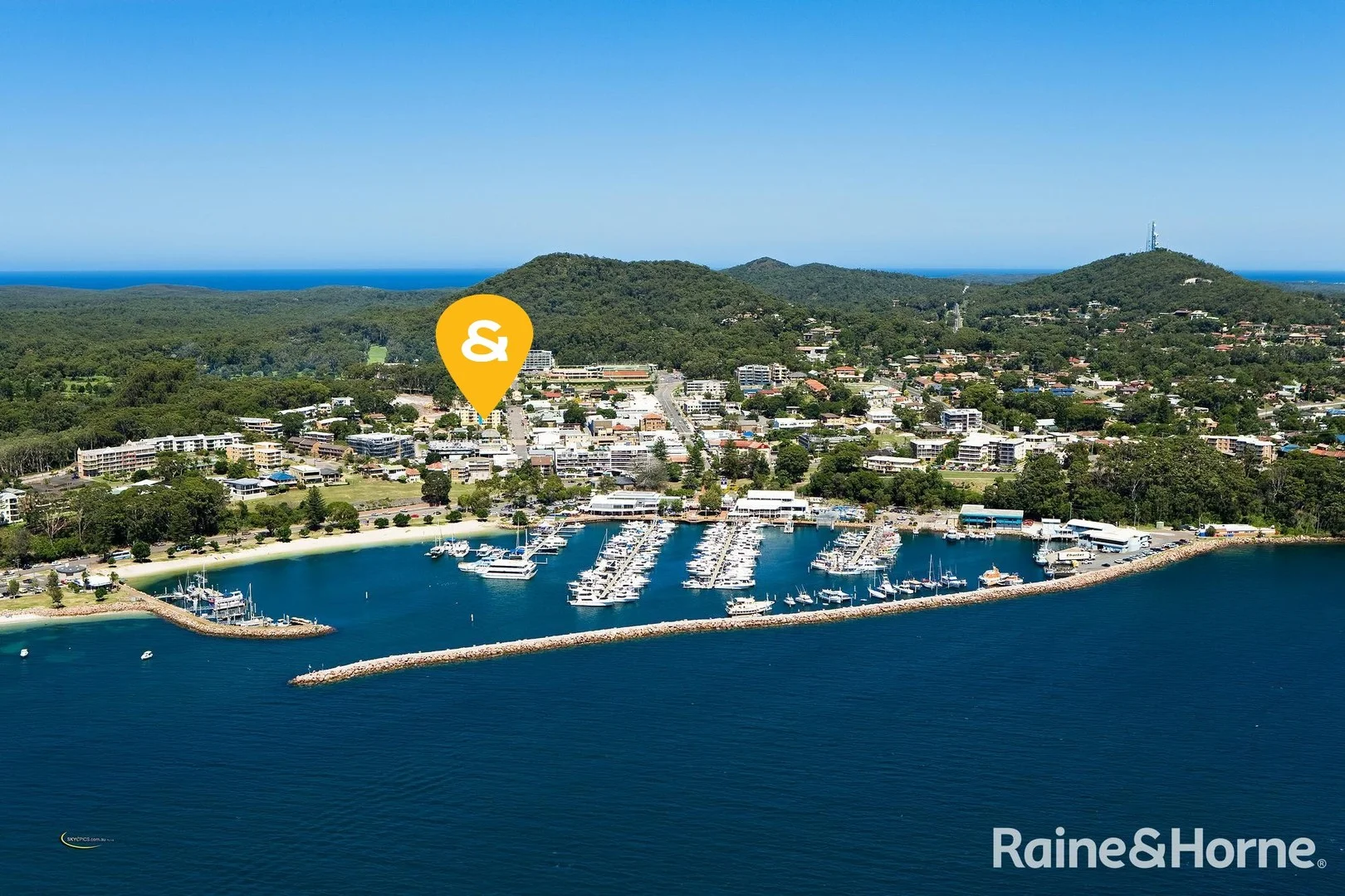 2/3 Yacaaba Street, Nelson Bay NSW 2315