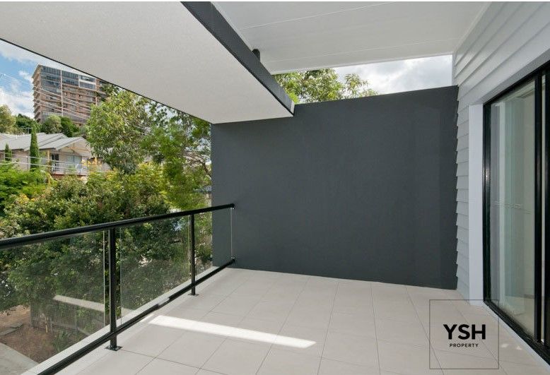 2 bedrooms Apartment / Unit / Flat in 4/52 Cunningham St TARINGA QLD, 4068