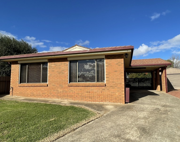 10 Cherry Court, Young NSW 2594