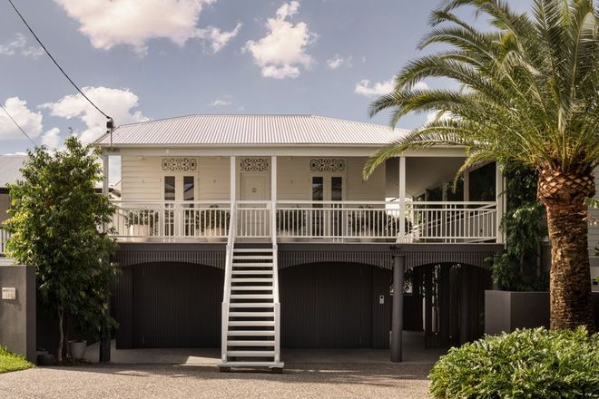 Picture of 11 Shakespeare Street, BULIMBA QLD 4171