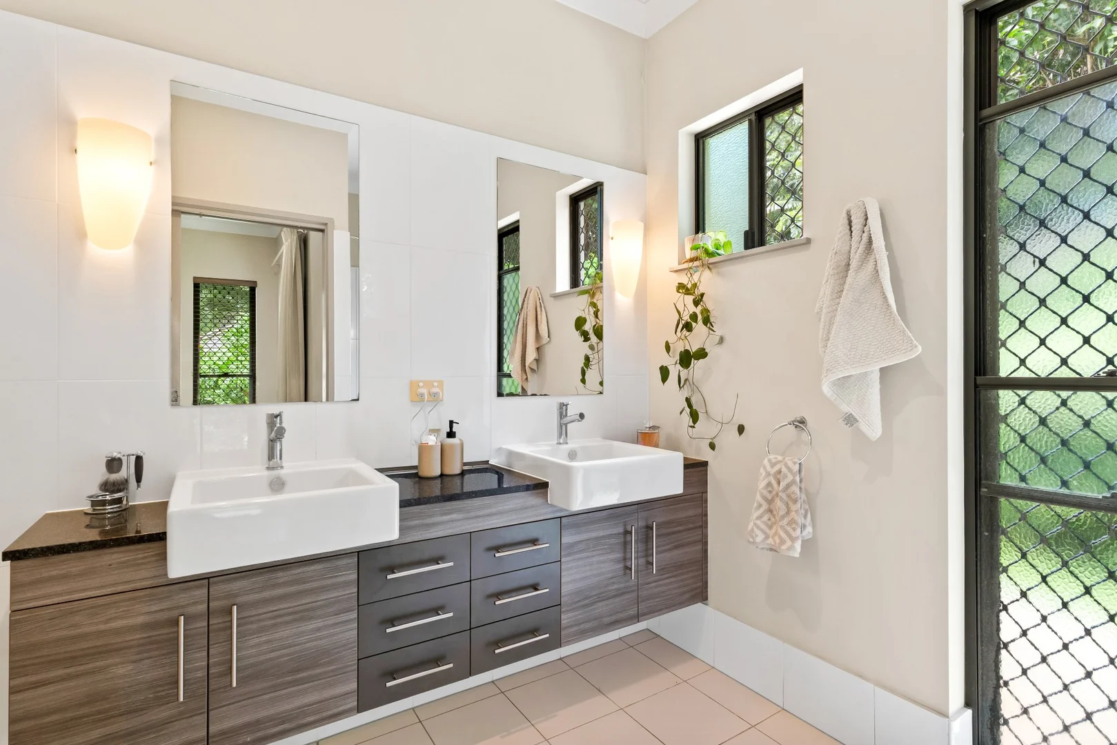 Additional image 15 of 5 Latitude North, Kewarra Beach QLD 4879