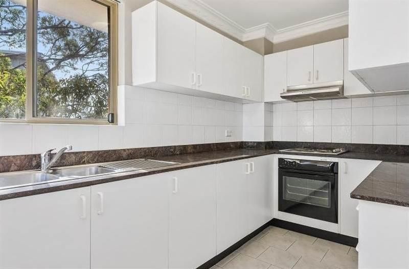 18/12-14 Bellbrook Avenue, Hornsby NSW 2077, Image 2