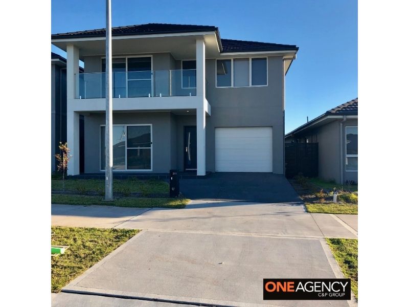 4 bedrooms House in 311 South Circuit ORAN PARK NSW, 2570