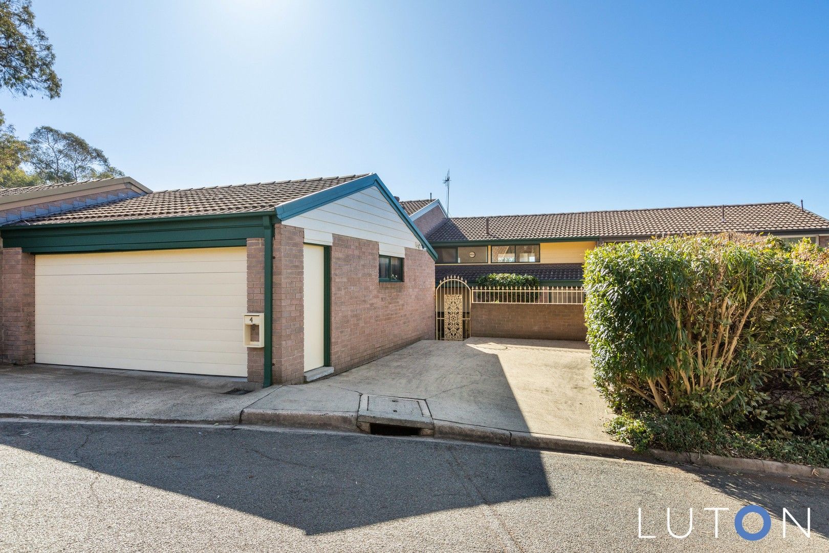 4 English Court, Swinger Hill ACT 2606, Image 0