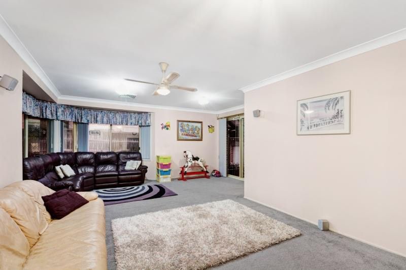 29 Rosyln Place, Cherrybrook NSW 2126, Image 2