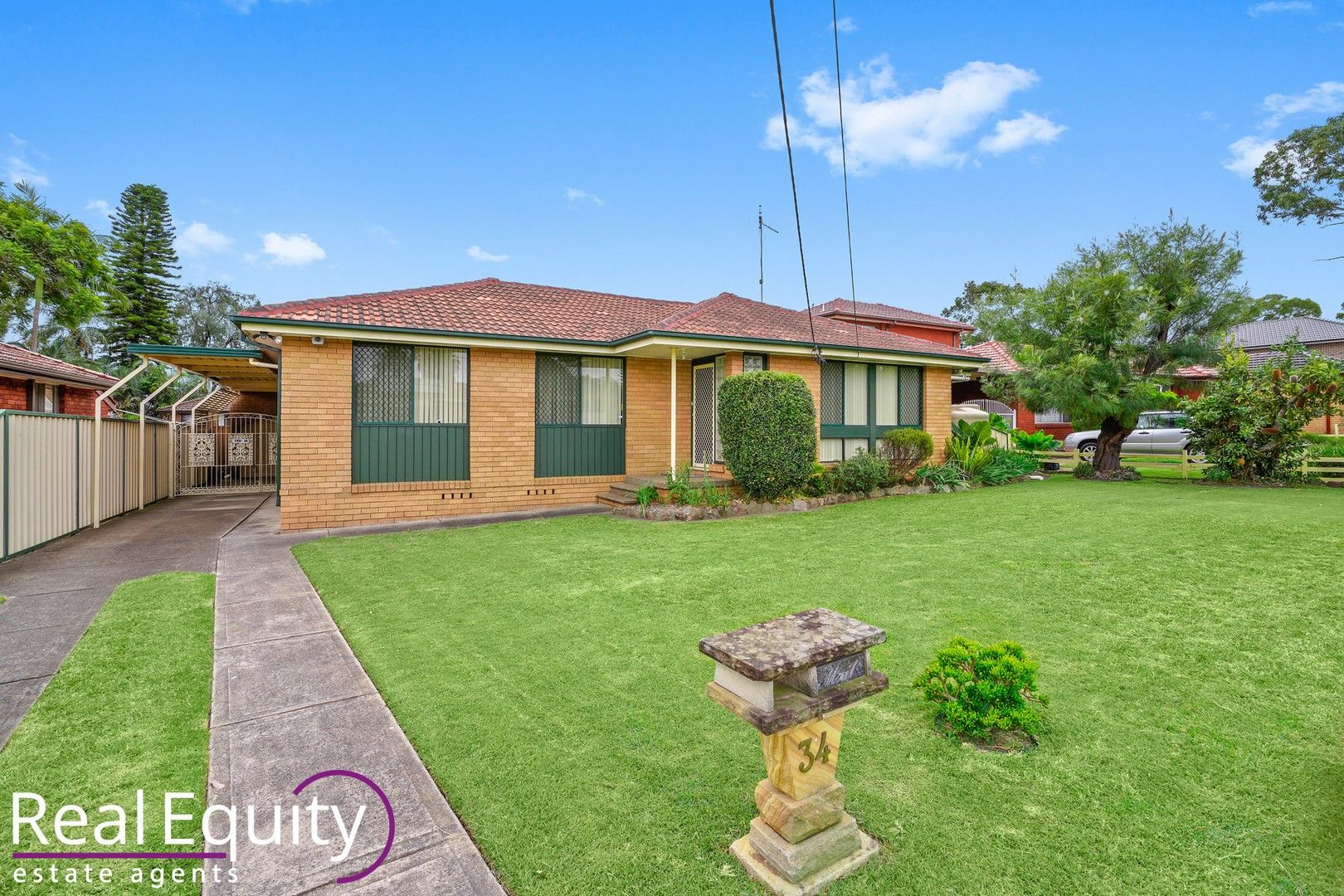 3 bedrooms House in 34 Lucas Avenue MOOREBANK NSW, 2170