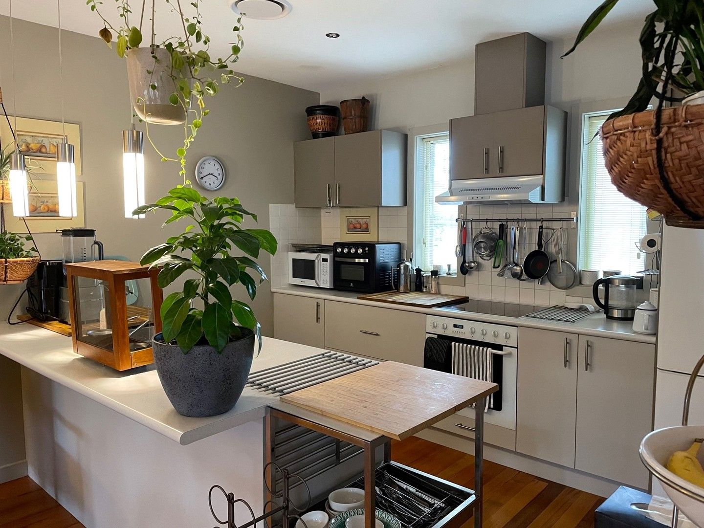 3 bedrooms Townhouse in 2/51 Anslow Street WOODEND VIC, 3442