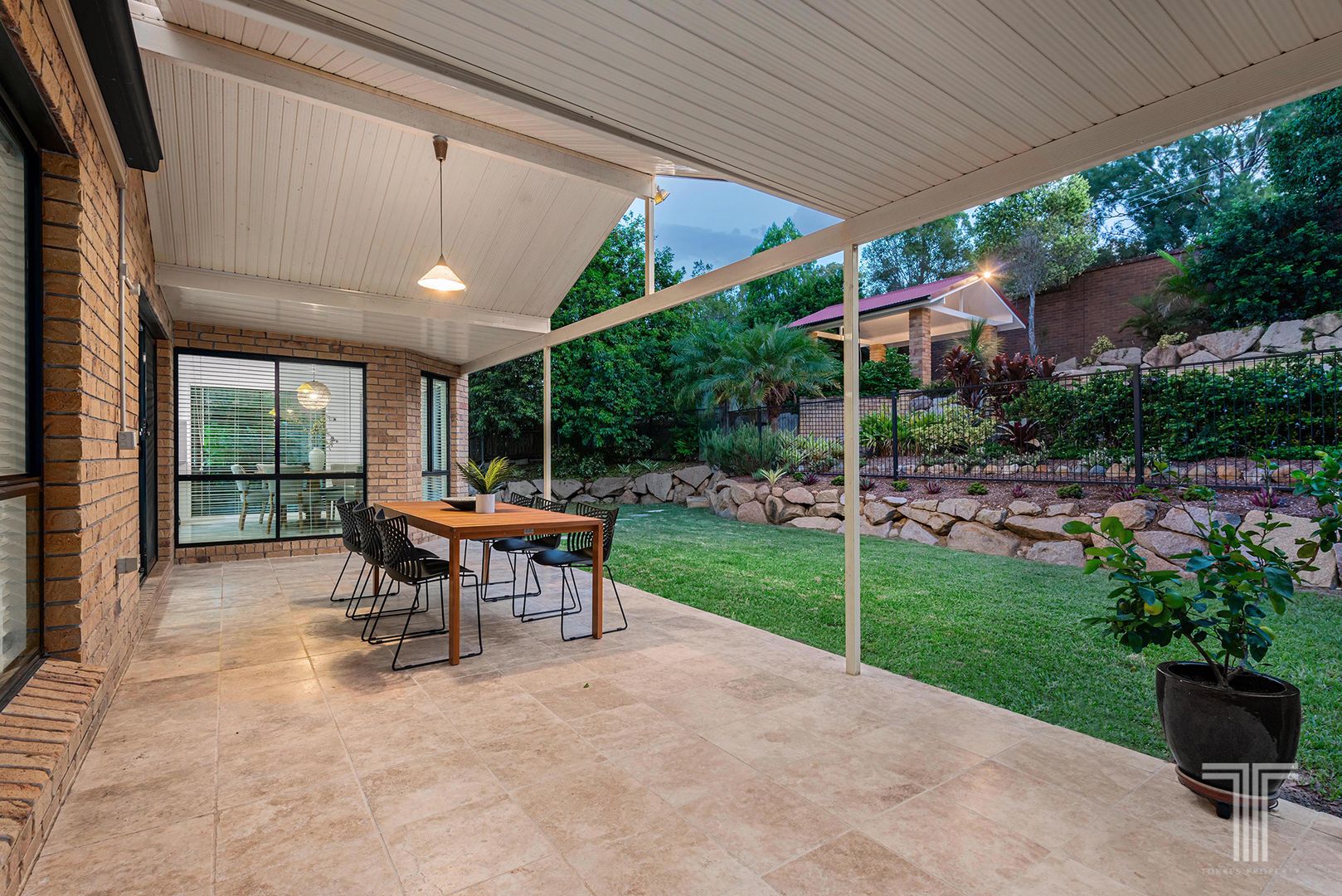 10 Red Gum Place, Mount Gravatt East QLD 4122, Image 2