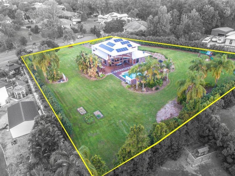 4 Dressage Close, Highvale QLD 4520, Image 1