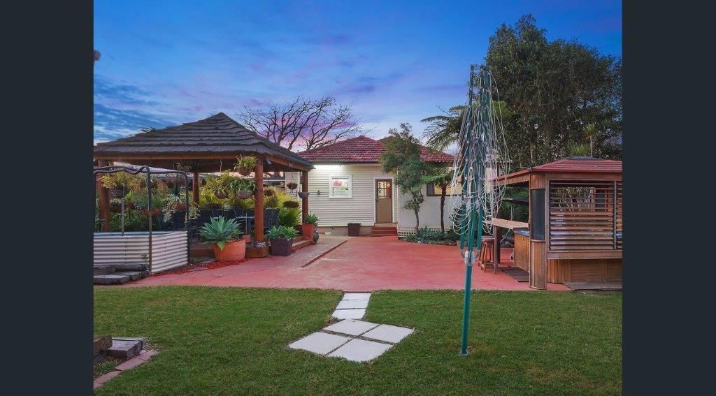 2 Craig Avenue, Baulkham Hills Property History & Address Research