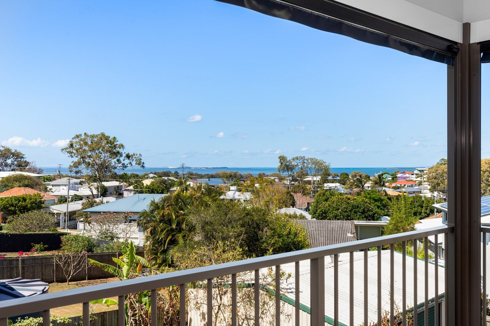 5 bedrooms House in 327 Wynnum North Road WYNNUM QLD, 4178