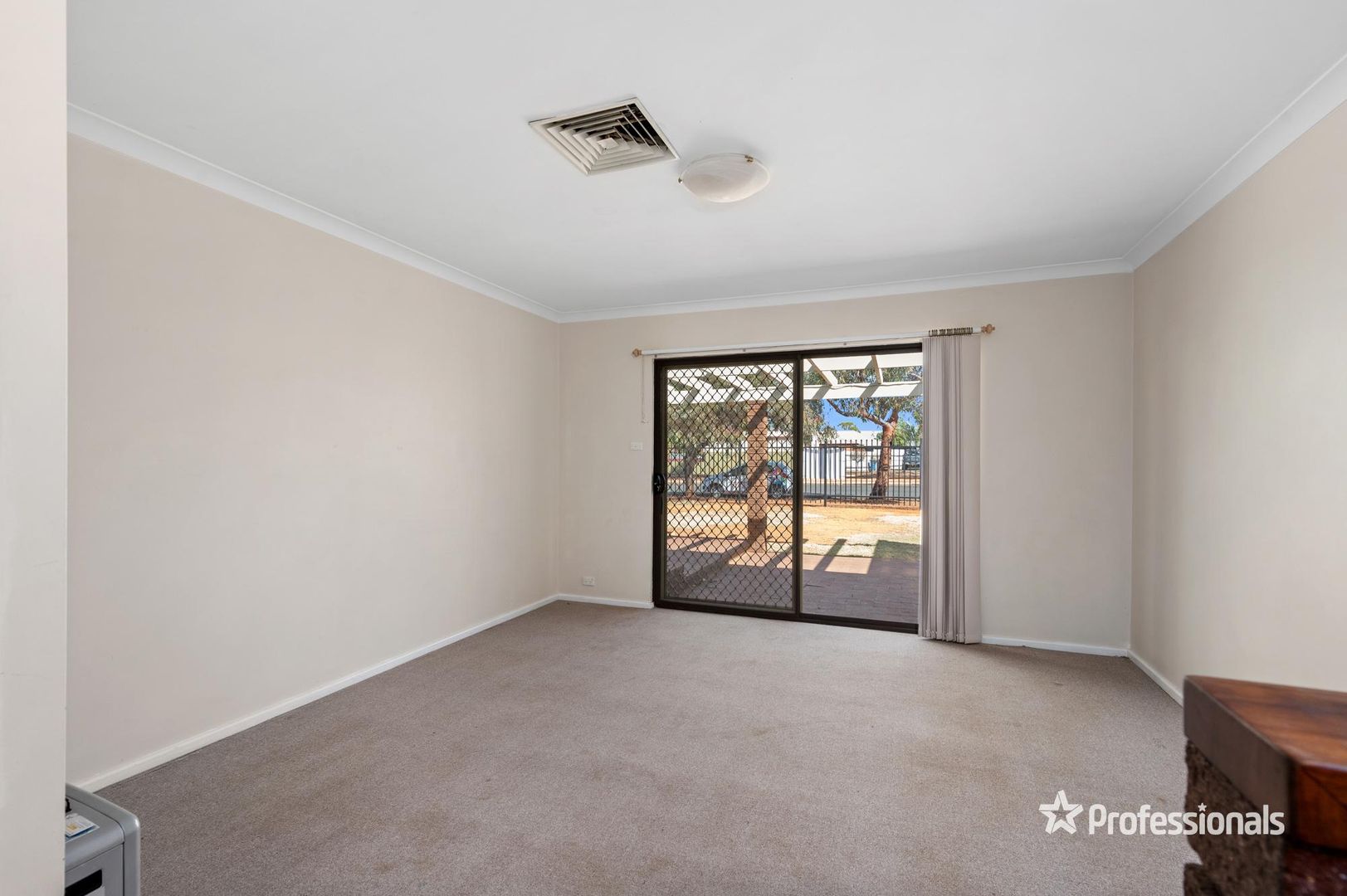 185 Bourke Street, West Lamington WA 6430, Image 1