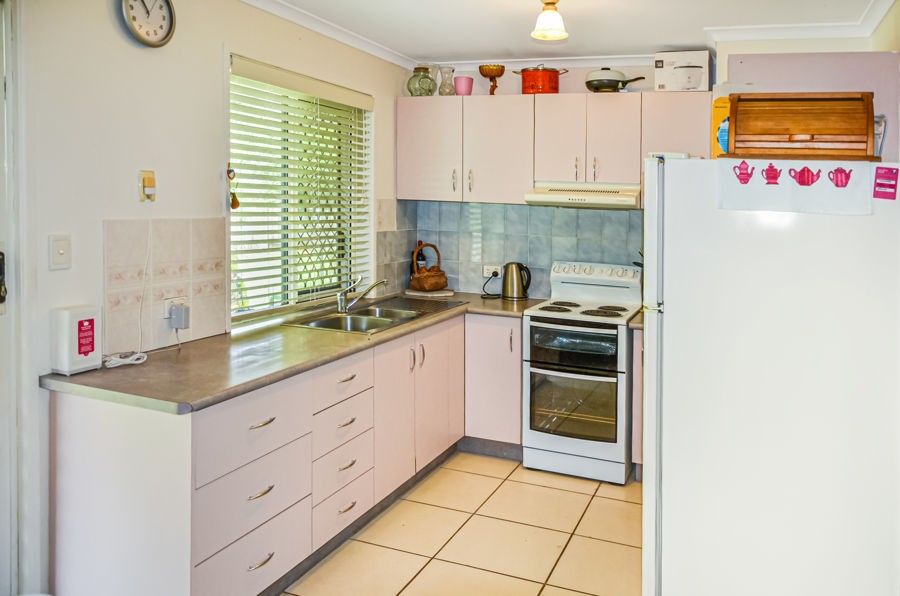 44 Spring Myrtle Ave, Nambour QLD 4560, Image 2