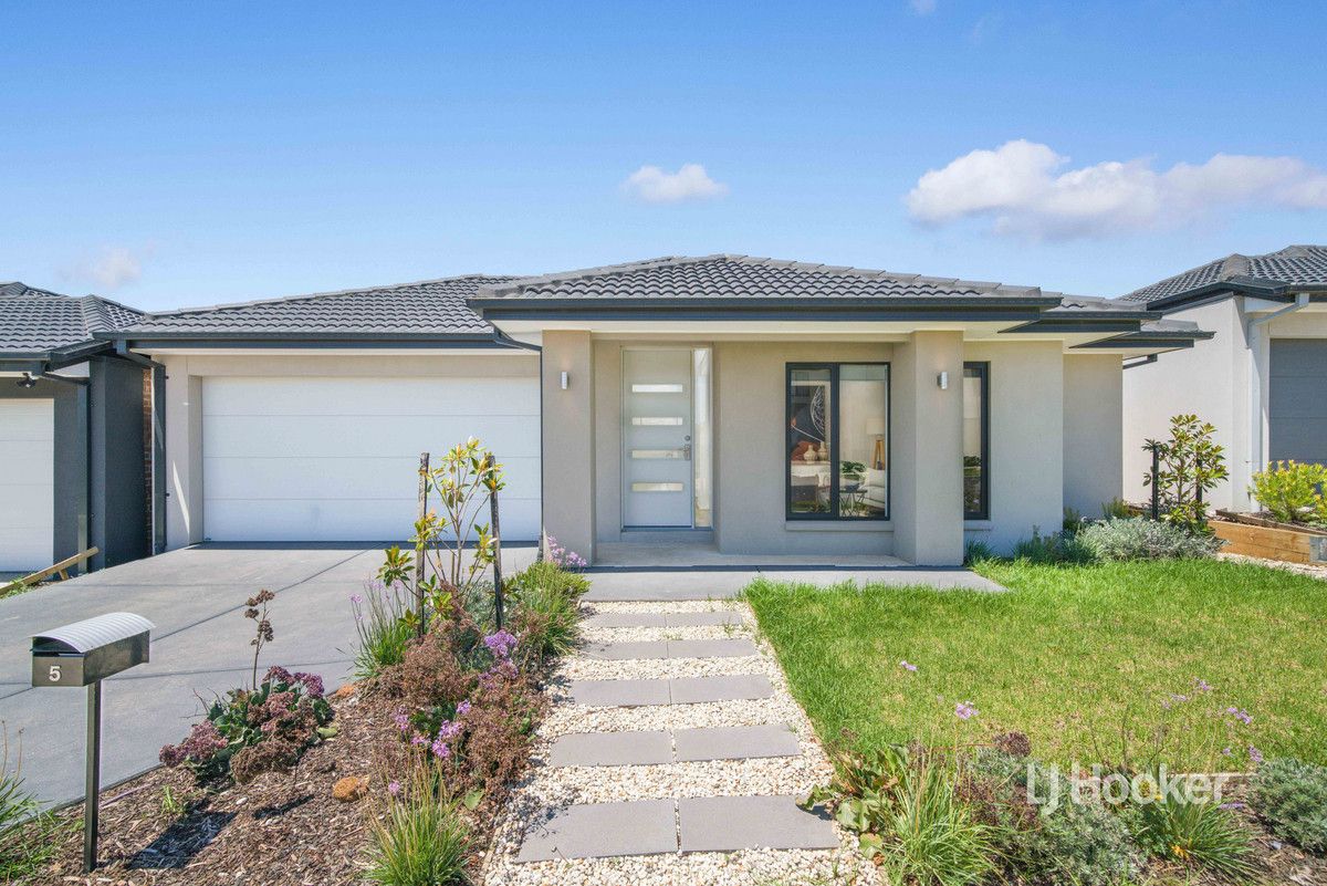 4 bedrooms House in 5 Gosfield Drive WERRIBEE VIC, 3030