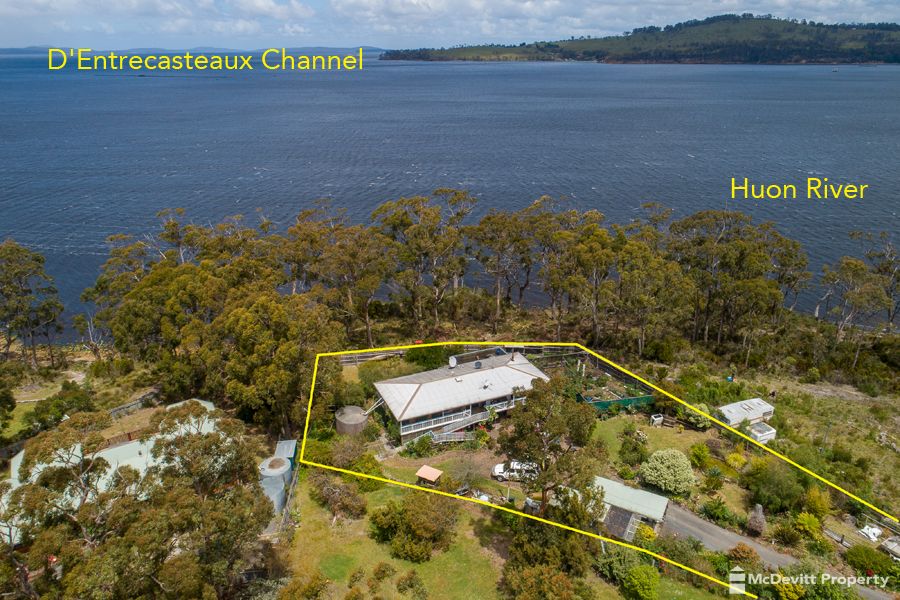 22 Cray Point Parade, Eggs And Bacon Bay TAS 7112, Image 1