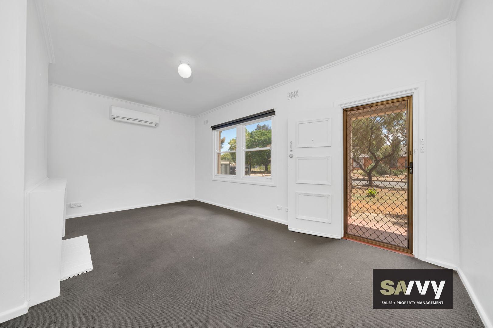 4 Walter Street, Elizabeth Downs SA 5113, Image 2