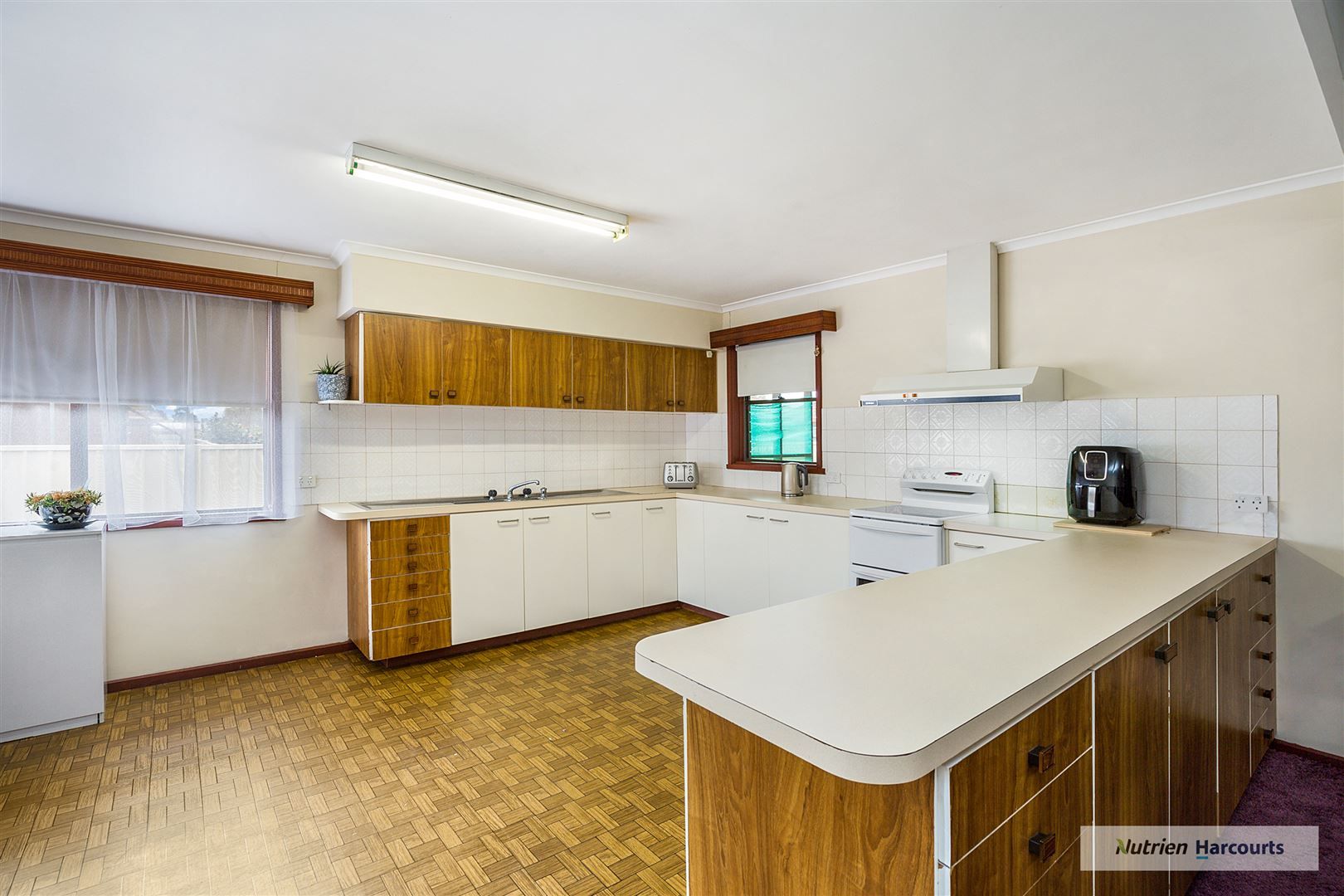 19 Shadforth Street, Kerang VIC 3579, Image 2