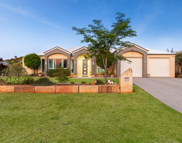 8 Nioka Drive, Highfields QLD 4352