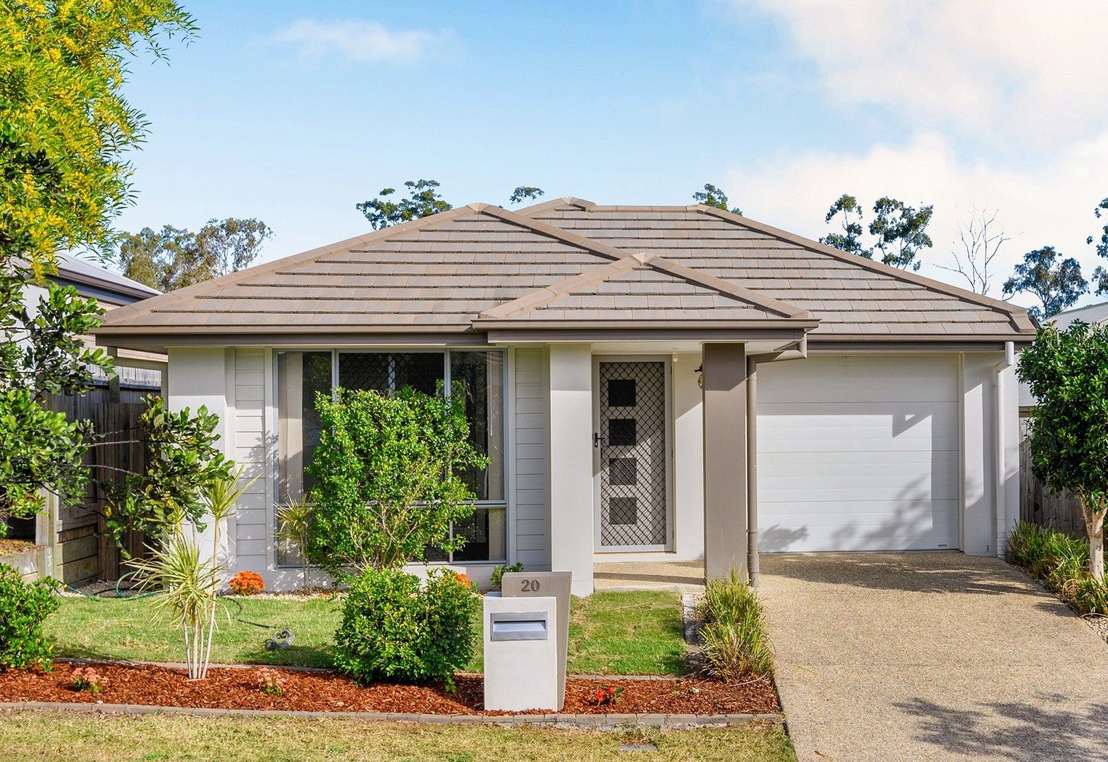 3 bedrooms House in 20 Isidore Street AUGUSTINE HEIGHTS QLD, 4300