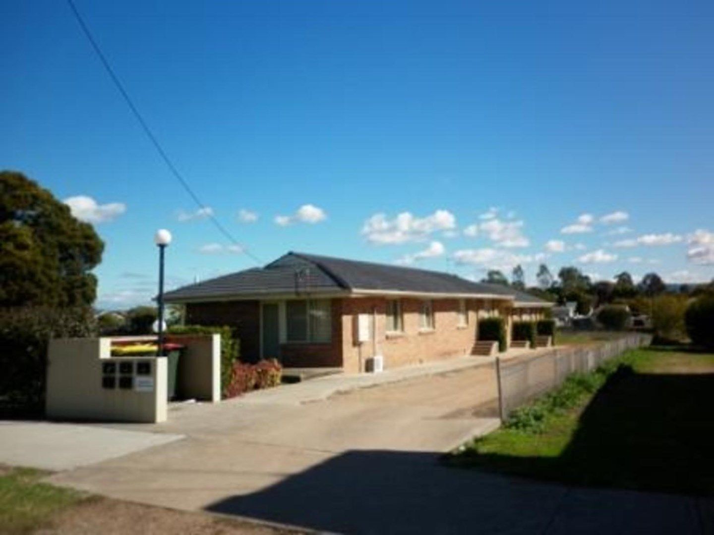 2 bedrooms Apartment / Unit / Flat in 1/125 Macqueen Street ABERDEEN NSW, 2336