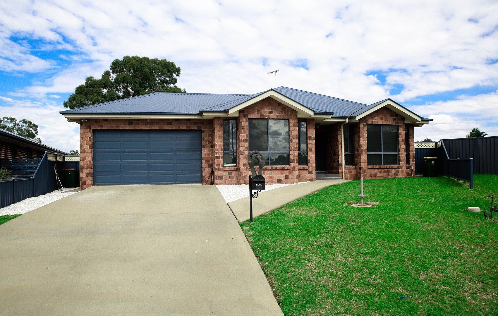 11 Mossgiel Close, Parkes NSW 2870, Image 0