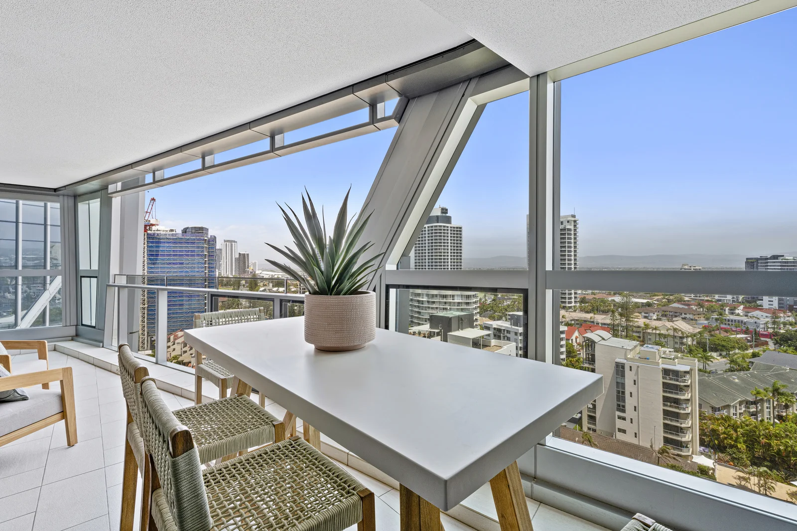 11207/36 Old Burleigh Road, Surfers Paradise QLD 4217 - Apartment For ...