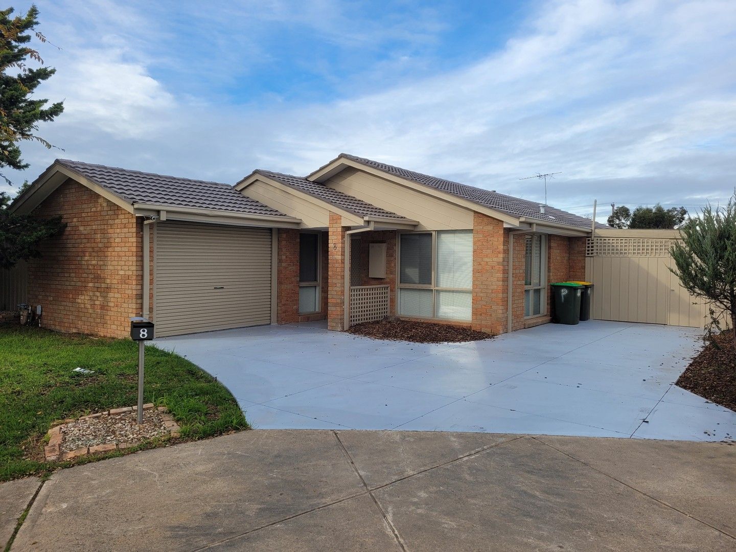 3 bedrooms House in 8 Rhine Street WERRIBEE VIC, 3030