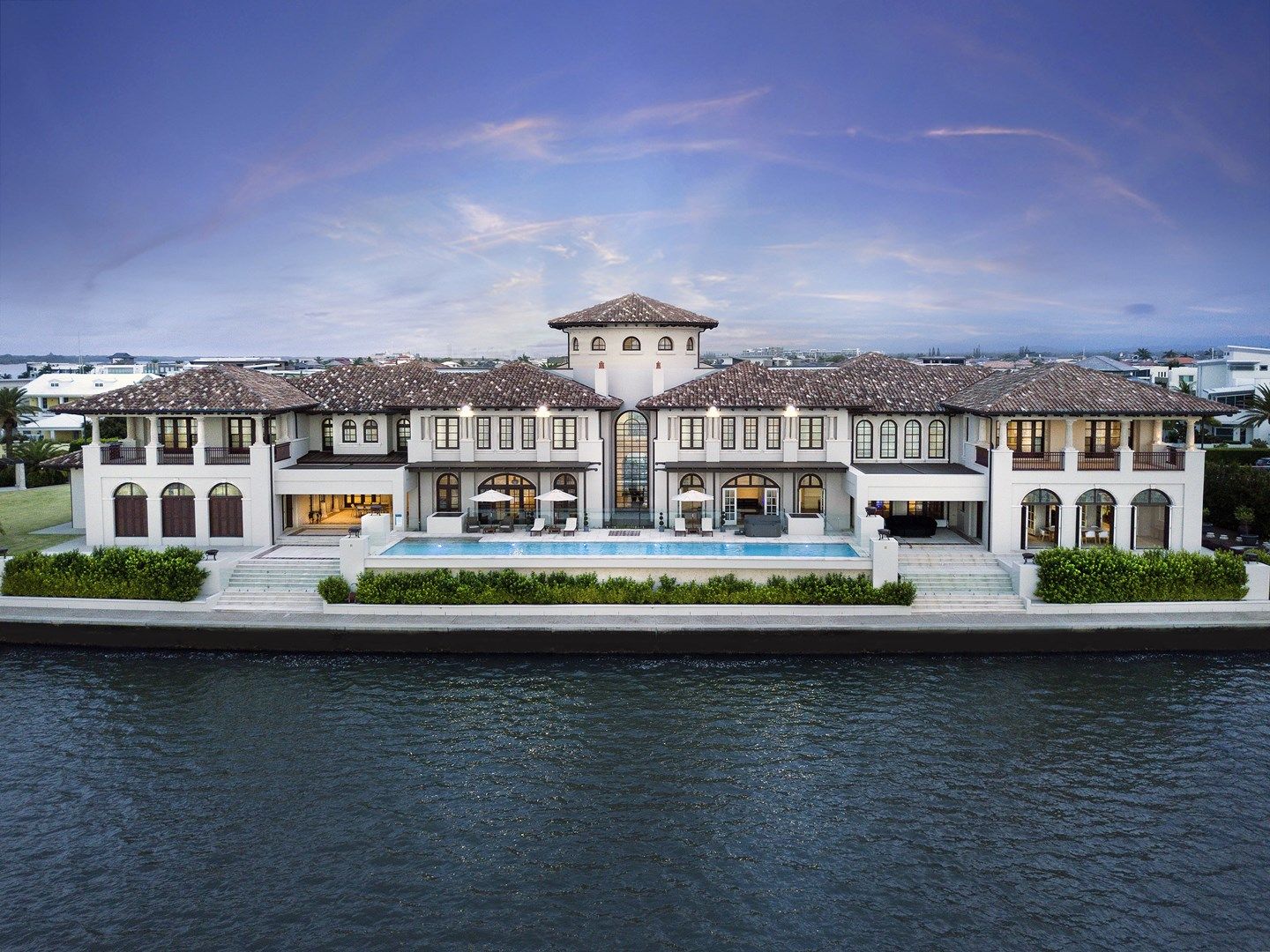 2634 Knightsbridge Parade East, Sovereign Islands QLD 4216 Domain