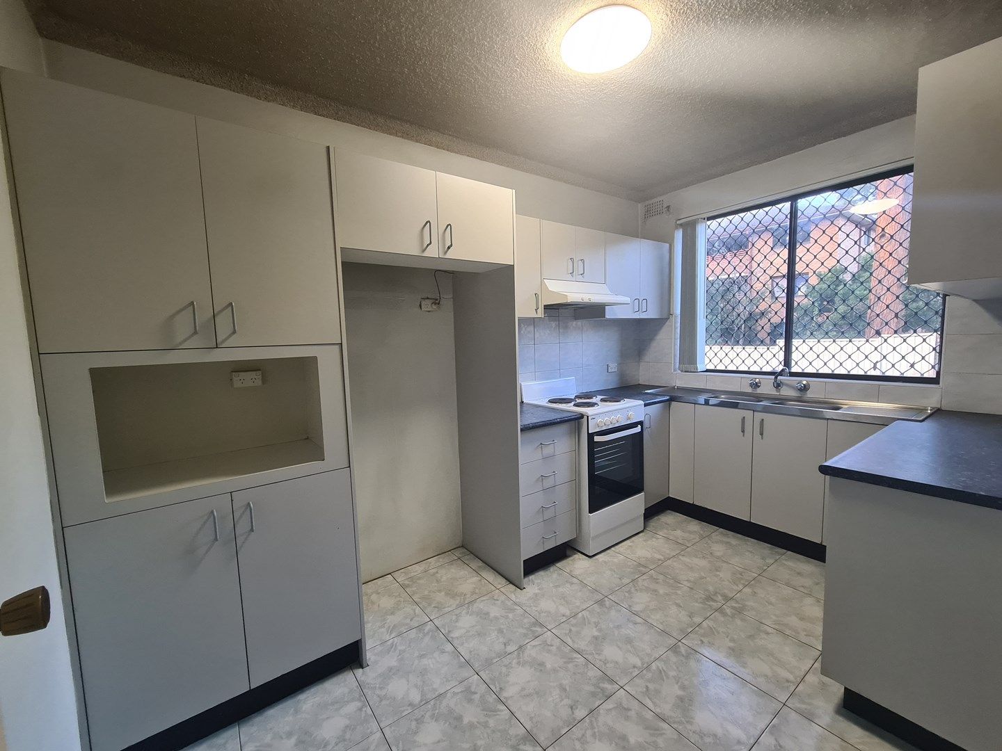 2 bedrooms Apartment / Unit / Flat in 6/4-6 Allen Street HARRIS PARK NSW, 2150