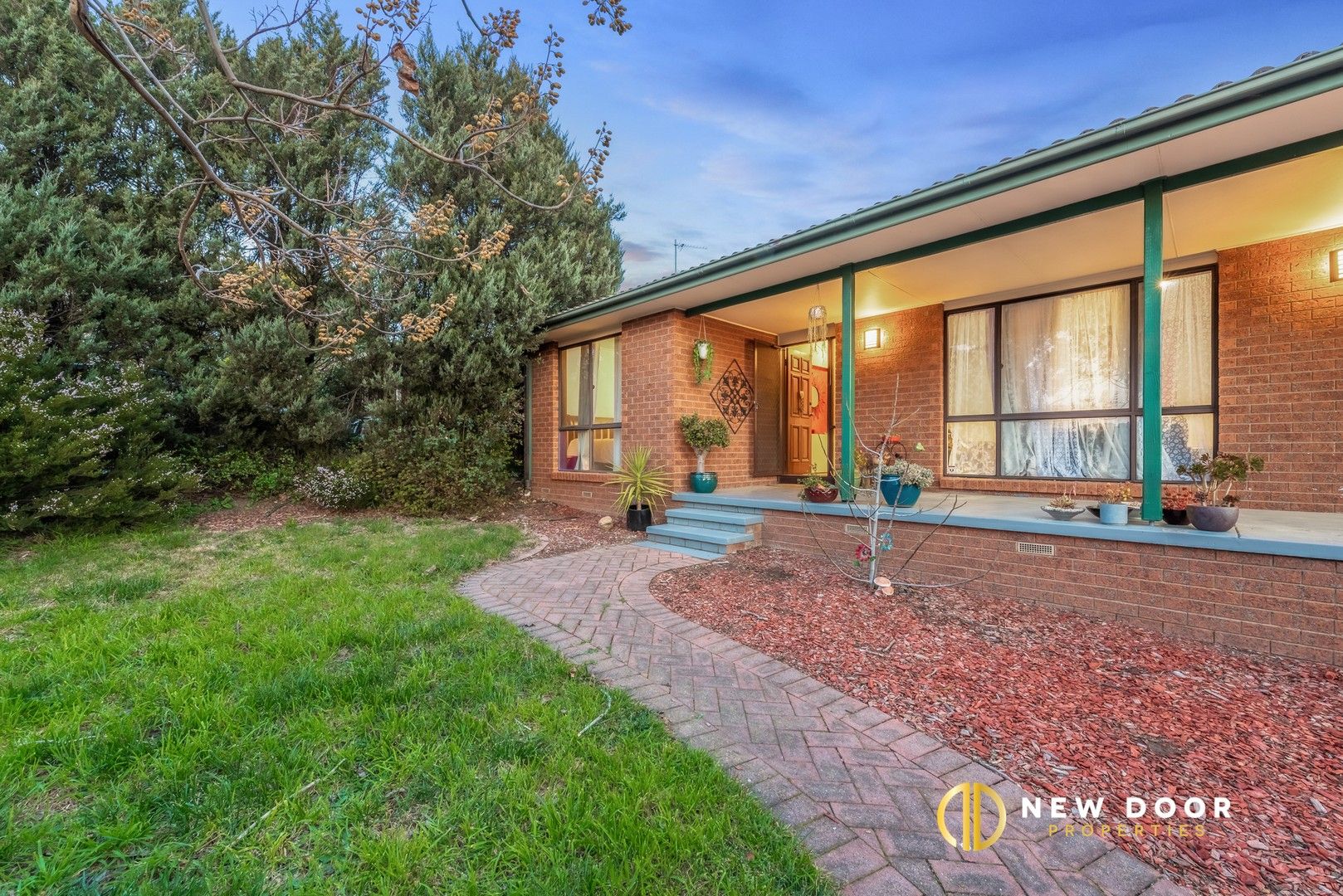 18 Wedgwood Close, Chisholm ACT 2905, Image 0