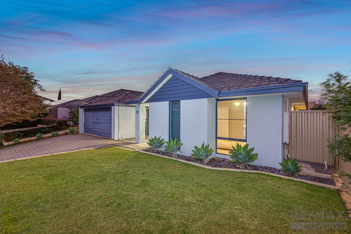 4 bedrooms House in 12 Ballymote Gardens RIDGEWOOD WA, 6030