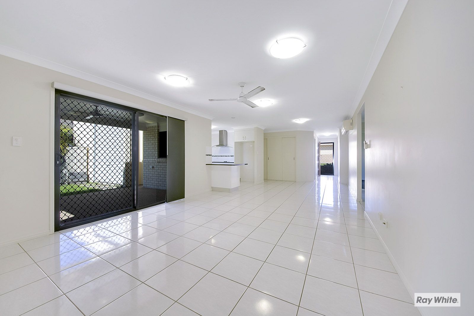 24 Kingfisher Drive TENANT APPROVED, Yeppoon QLD 4703, Image 2