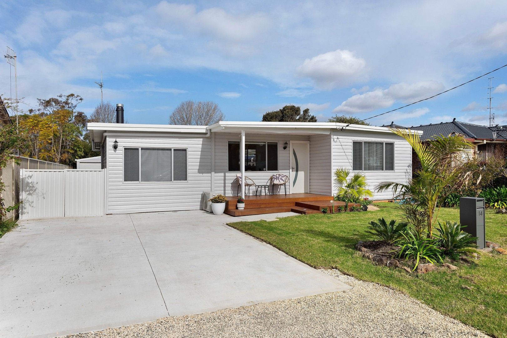 14 Danbury Avenue, Gorokan NSW 2263, Image 0