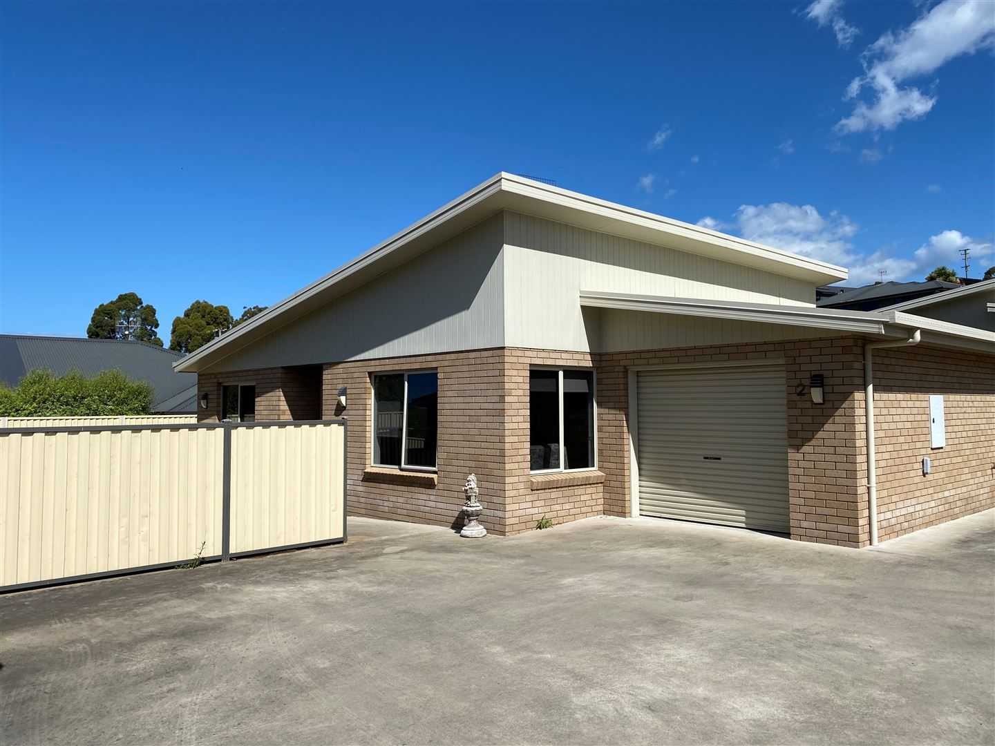 2 bedrooms Villa in 2/1 Emmett Street PARK GROVE TAS, 7320