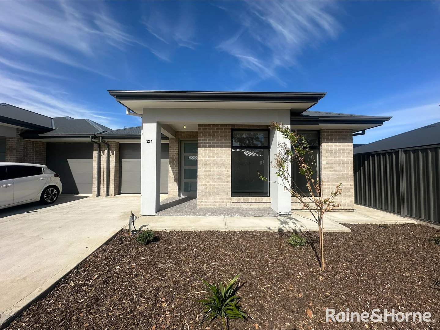 1/32 Hollow Drive, Andrews Farm SA 5114