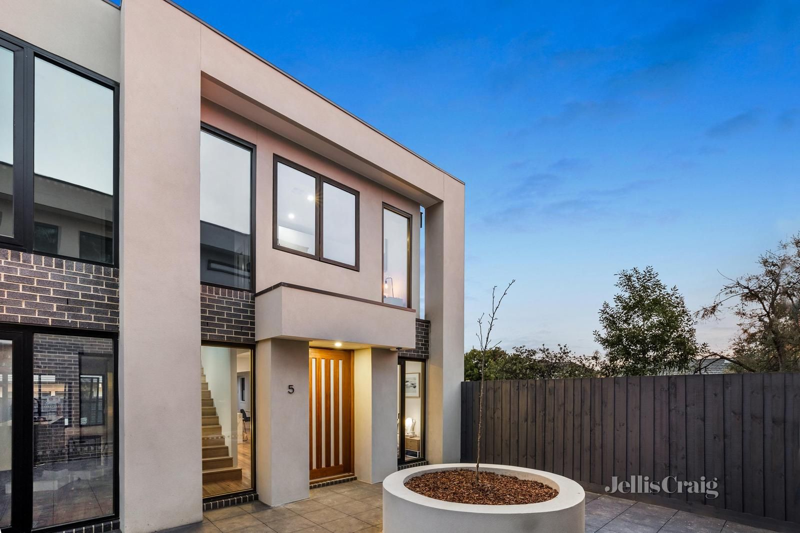 4 bedrooms Townhouse in 5/6 Gilmour Road CAMBERWELL VIC, 3124