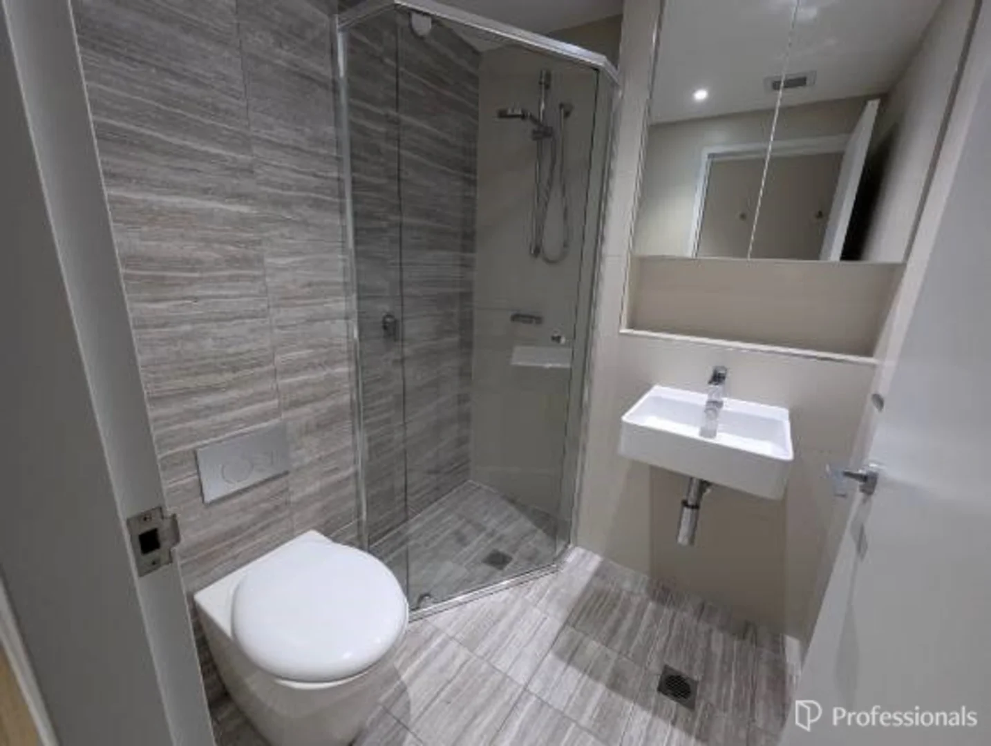 Additional image 6 of G04/148a Albany Street, Point Frederick NSW 2250