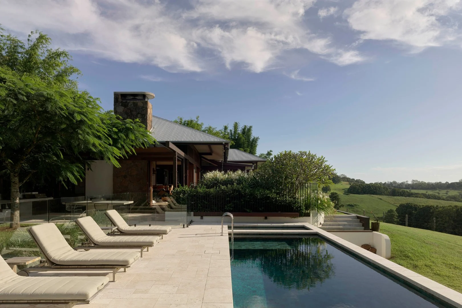 Primary image of 587 Fernleigh Road, Fernleigh NSW 2479