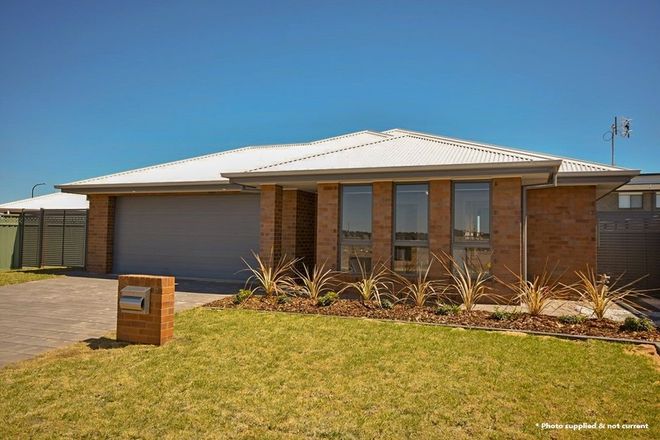 Picture of 7 Waterfall Crescent, DUBBO NSW 2830