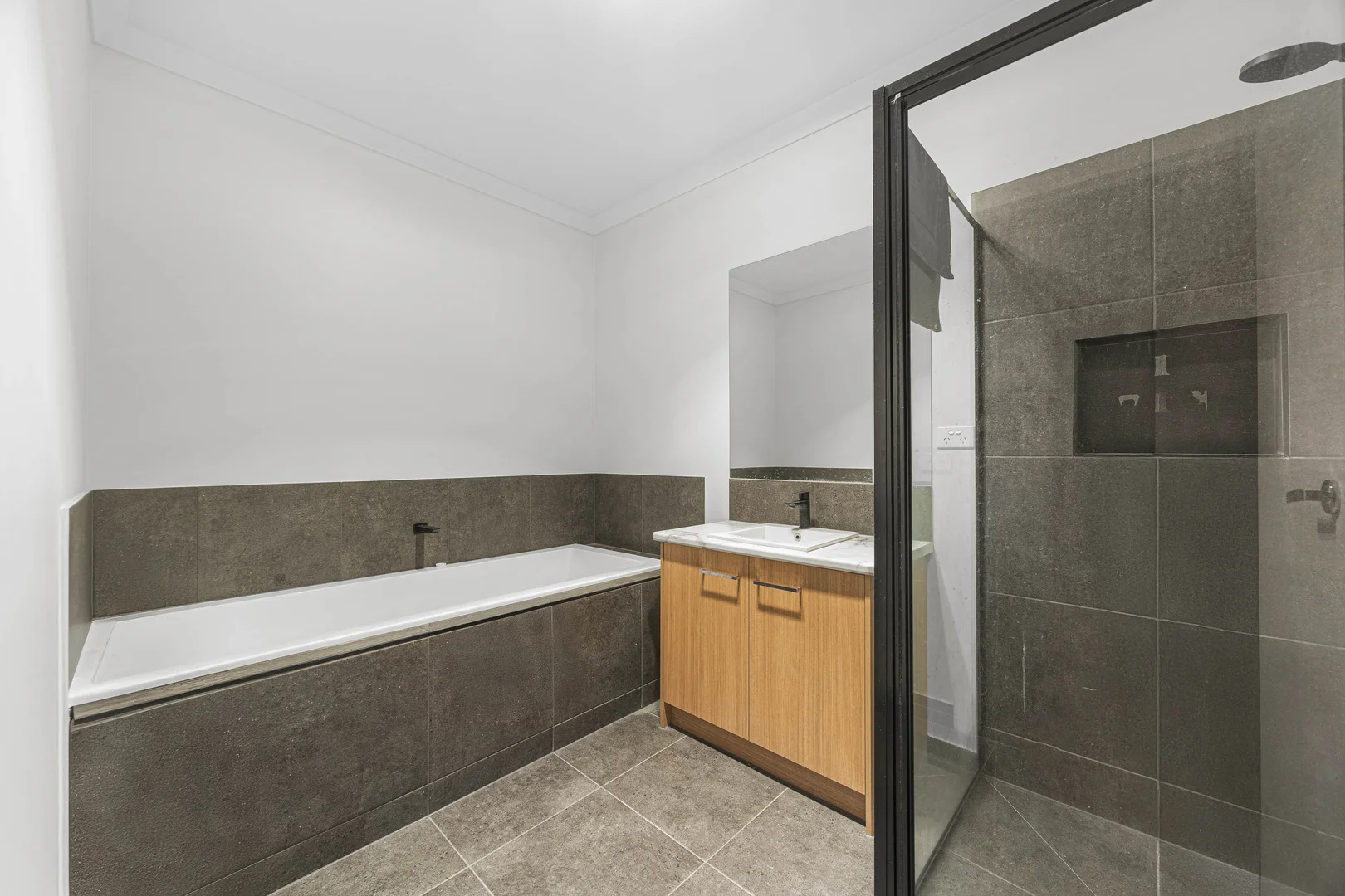 Additional image 9 of 10 Kevlar Close, Canadian VIC 3350