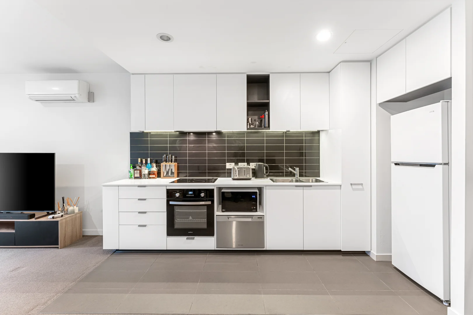 Additional image 4 of 1020/55 Merchant Street, Docklands VIC 3008