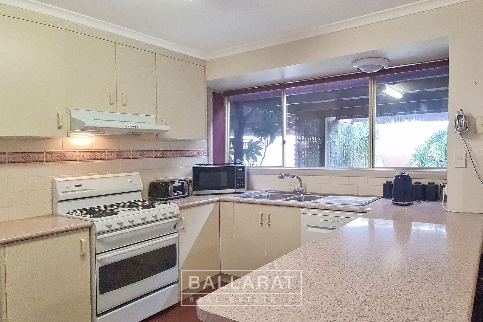 16 Jenkins Drive, Sebastopol VIC 3356, Image 1