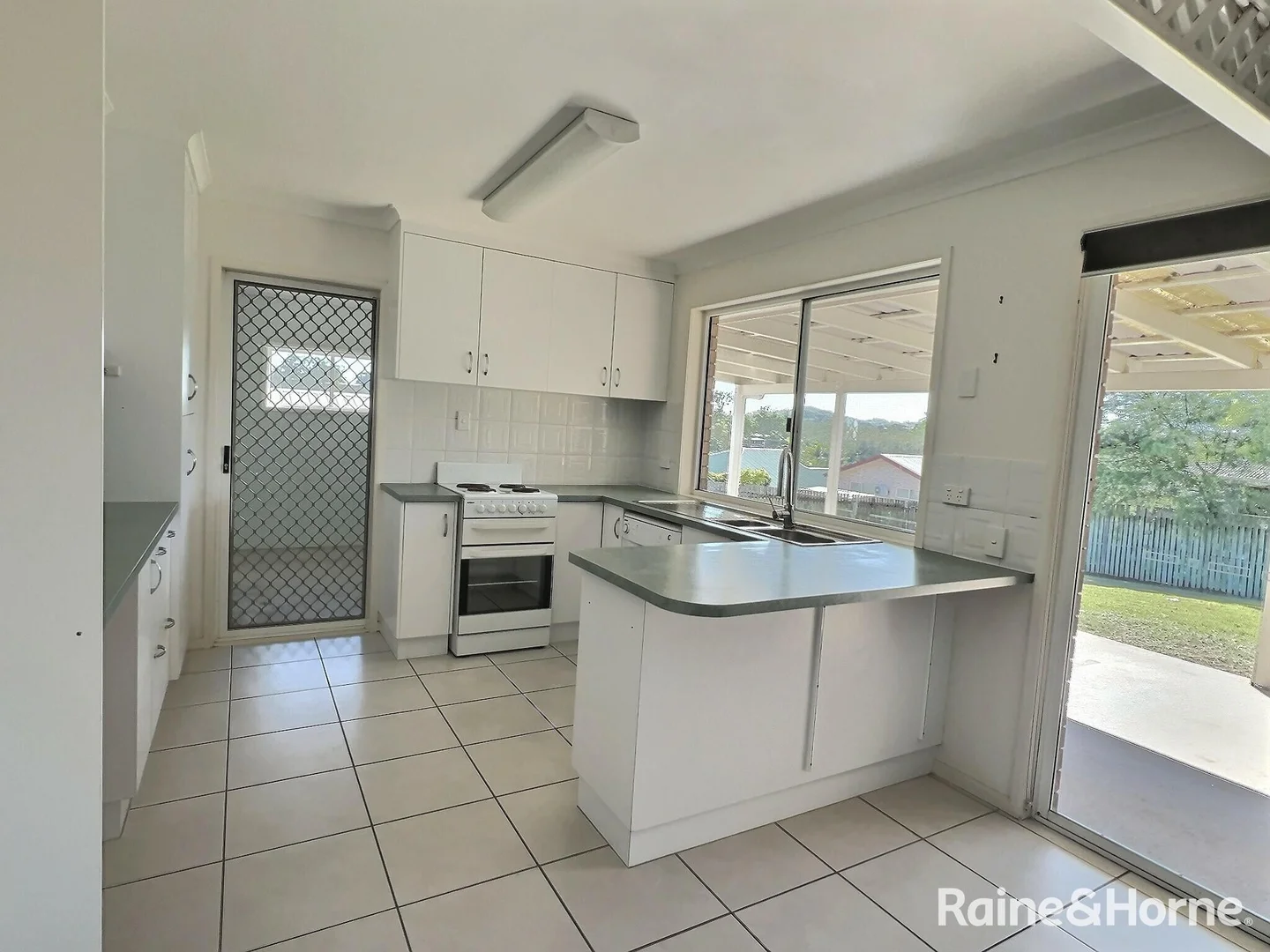 Additional image 3 of 9 Ceri Court, New Auckland QLD 4680