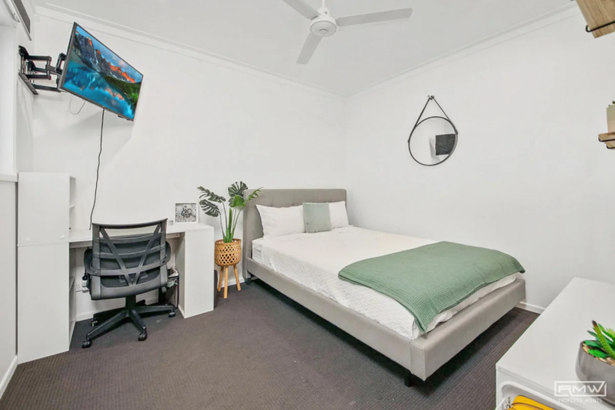 Additional image 8 of 25A Lexington Drive, Lammermoor QLD 4703