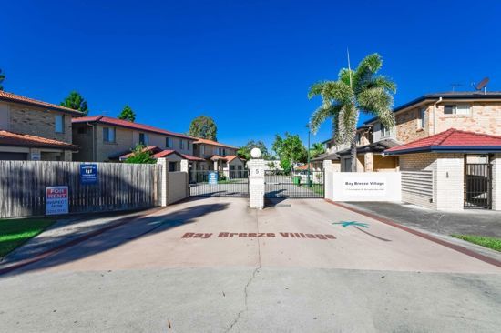 2 bedrooms Townhouse in 17 Cunningham Street DECEPTION BAY QLD, 4508