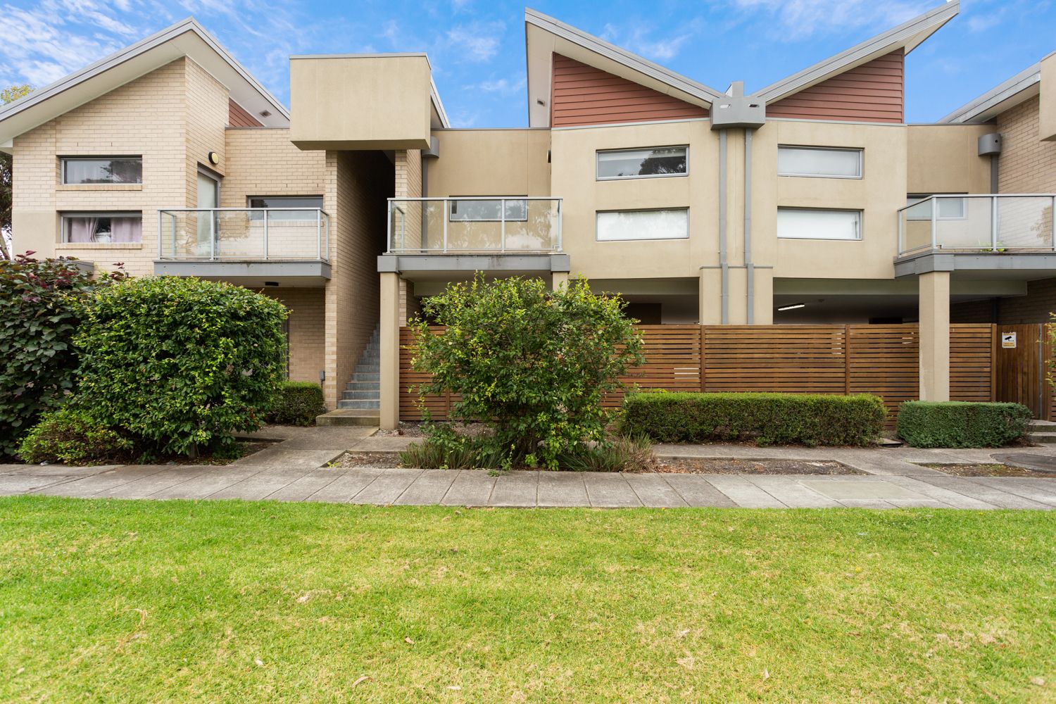 9 Hinterland Close, Lynbrook VIC 3975, Image 0