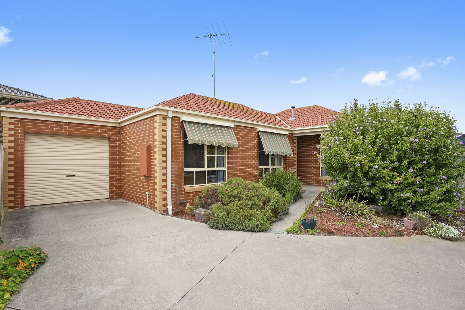 1 & 2/16 Viewbay Drive, Leopold VIC 3224, Image 2