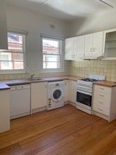 2 bedrooms Apartment / Unit / Flat in 6/68 Goldsmith Street ELWOOD VIC, 3184