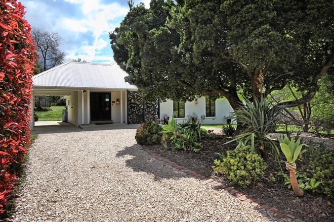 Picture of 38 Chevannes Street, MACEDON VIC 3440
